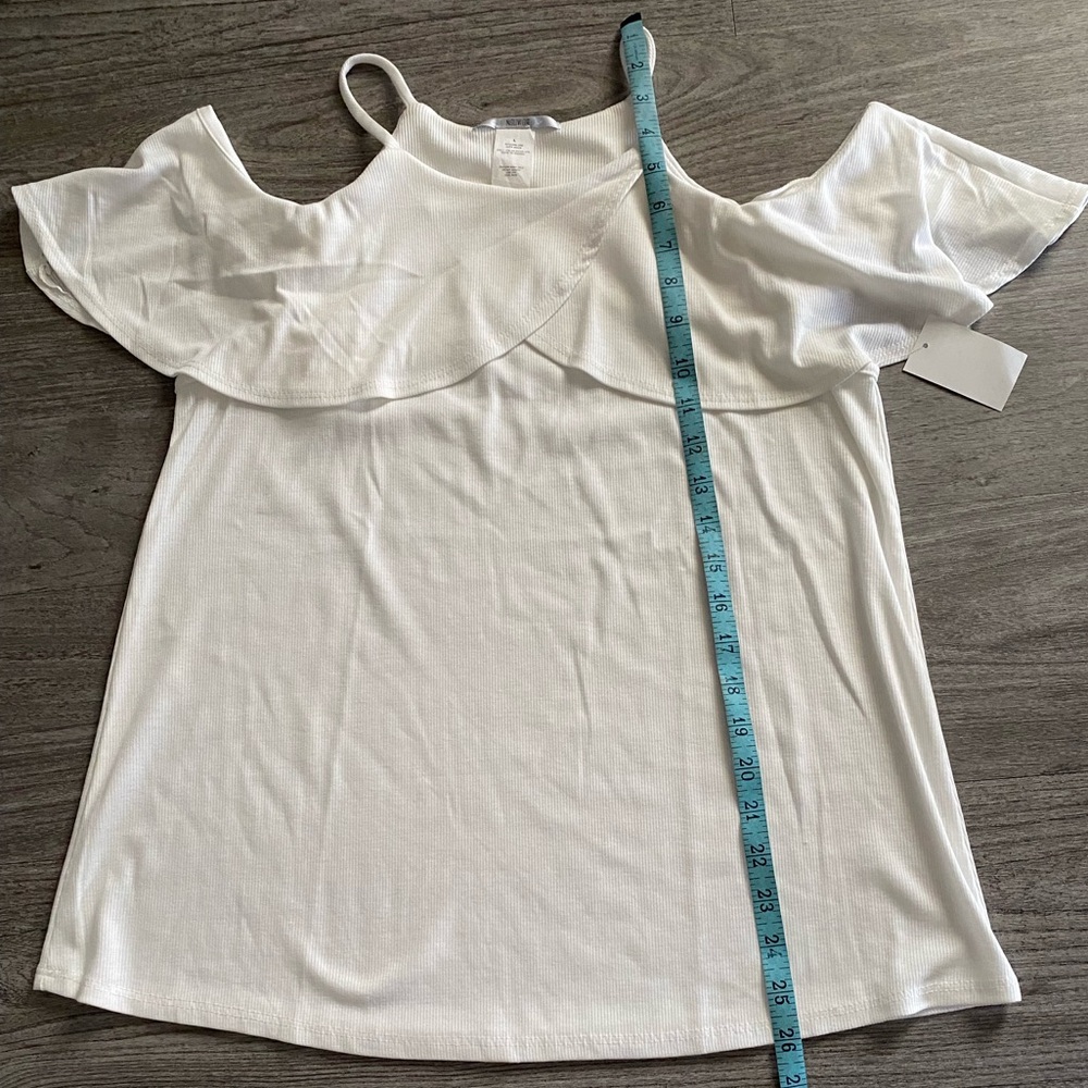 Nouvida Ribbed Cold Shoulder Top NWT - Picture 5 of 6